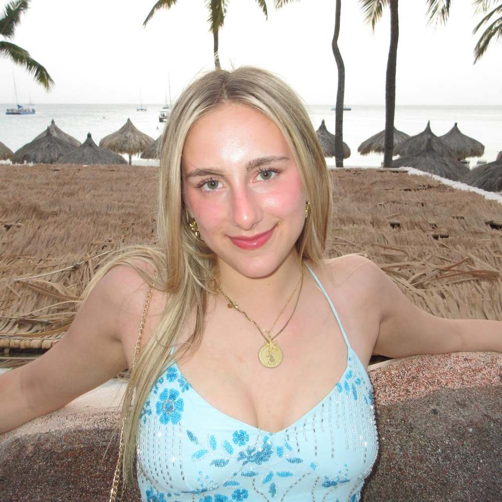 Meet your Posher, Hannah